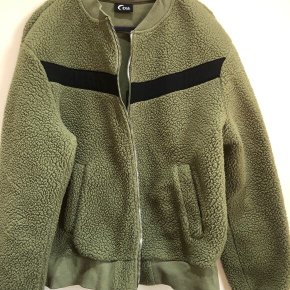 Zyia Active Women's Olive Flying V Fleece Jacket Size Medium Green Full Zip - Picture 3 of 10
